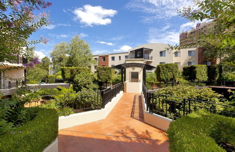 Astra Apartments - The Griffin - Tourism Noosa 1