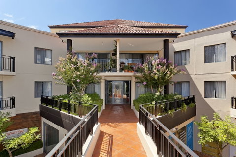 Astra Apartments - The Griffin - Tourism Noosa 0