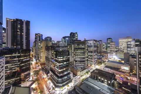 Oaks Brisbane On Felix Suites - Tourism Noosa 3