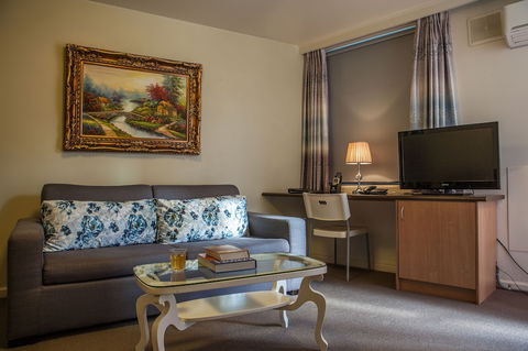 Albert Heights Serviced Apartments - Tourism Noosa 4