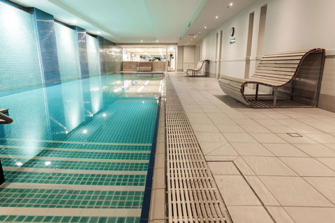 Oaks Glenelg Plaza Pier Suites - Tourism Noosa 3