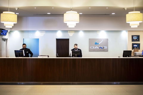 Oaks Glenelg Plaza Pier Suites - Tourism Noosa 4
