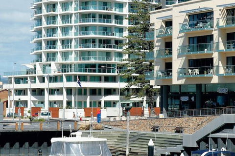 Oaks Glenelg Liberty Suites - Tourism Noosa 5
