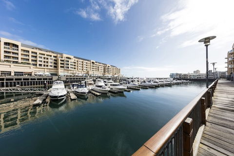 Oaks Glenelg Liberty Suites - Tourism Noosa 1