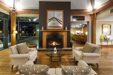 Oaks Cypress Lakes Resort - Tourism Noosa 2