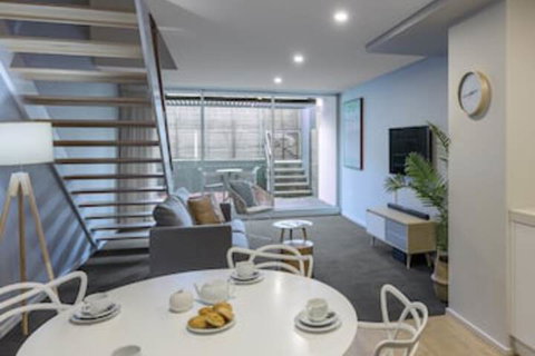 Oaks Nelson Bay Lure Suites - Tourism Noosa 0