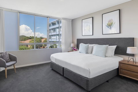Oaks Nelson Bay Lure Suites - Tourism Noosa 2