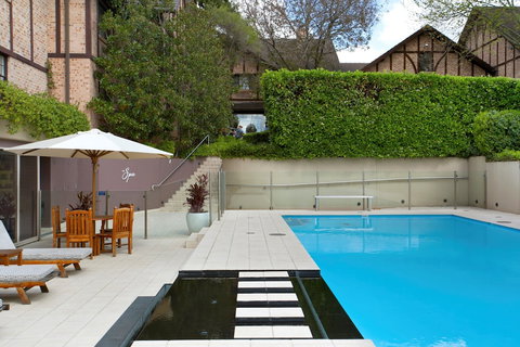 Grand Mercure The Hills Lodge - Tourism Noosa 2