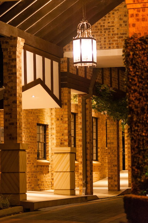 Grand Mercure The Hills Lodge - Tourism Noosa 1