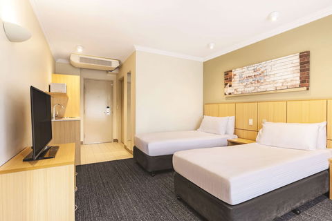 Travelodge Hotel Blacktown Sydney - Tourism Noosa 4