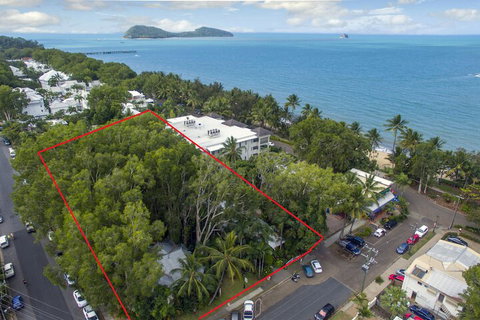 The Reef Retreat - Tourism Noosa 3