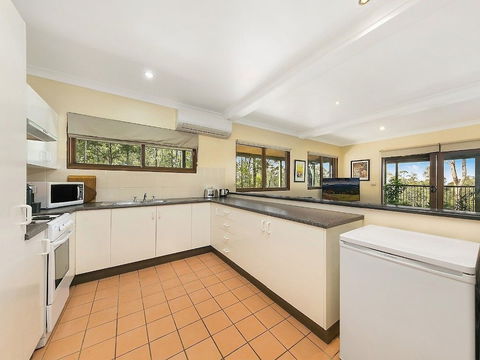 Eaglereach Wilderness Resort - Tourism Noosa 3