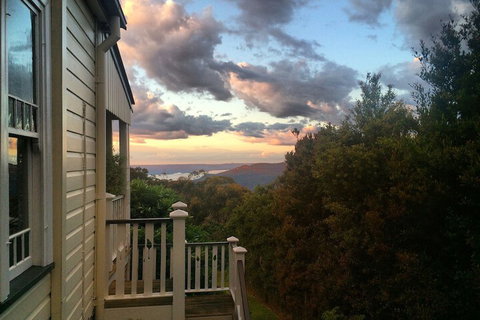 Moments Mountain Retreat - Tourism Noosa 5