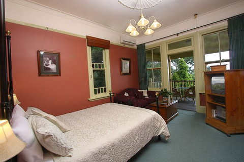 Moments Mountain Retreat - Tourism Noosa 7