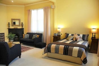 Yea Peppercorn Hotel - Tourism Noosa 2