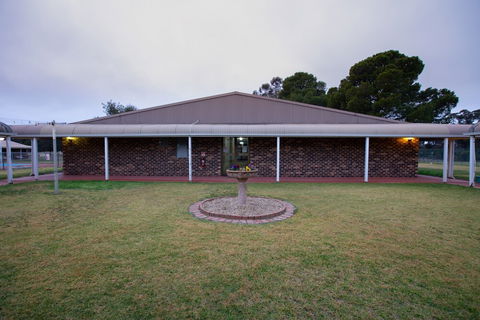 Club Inn Motel - Tourism Noosa 1