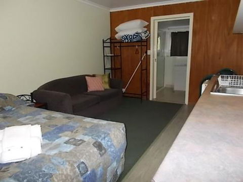 Oakridge Motel Tourist Park - Tourism Noosa 1