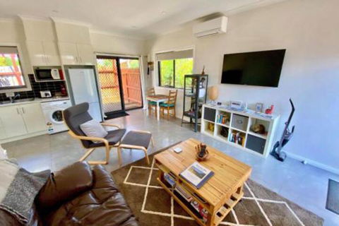 Jacaranda Wey B & B - Tourism Noosa 5