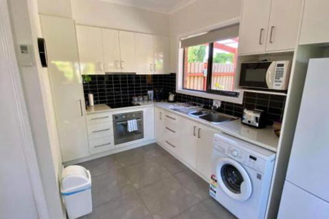 Jacaranda Wey B & B - Tourism Noosa 4