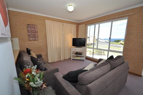 Unit 1 Countess Court - Tourism Noosa 3