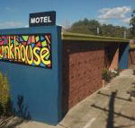 Bunkhouse Motel - Tourism Noosa