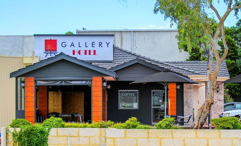 Gallery Hotel - Tourism Noosa 1
