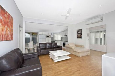 Oakland Cottage - Tourism Noosa 0