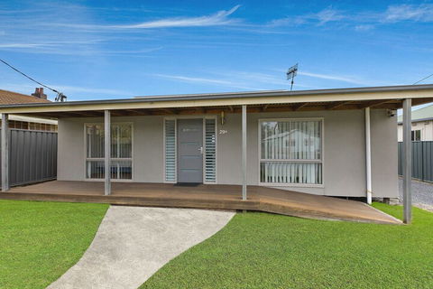Oakland Cottage - Tourism Noosa 1