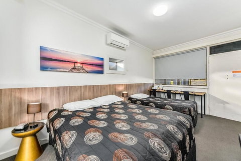 Rest Motels Naracoorte - Tourism Noosa 1