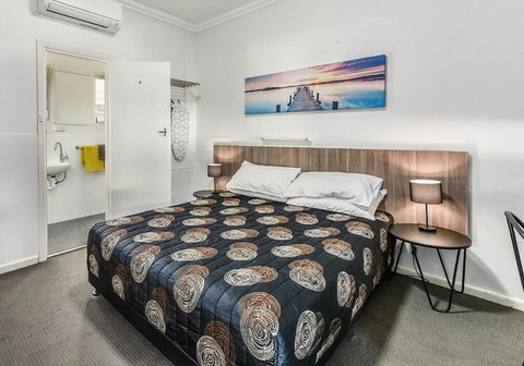 Rest Motels Naracoorte - Tourism Noosa 0