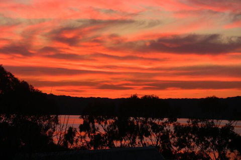 A Lakehouse Escape - Tourism Noosa 5