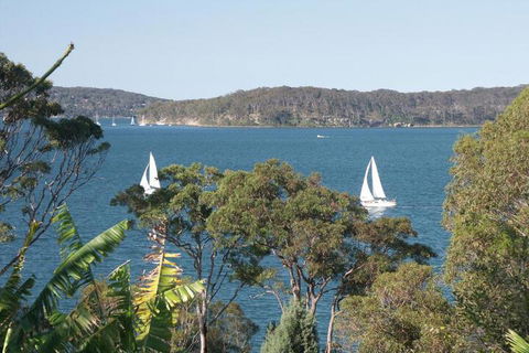 A Lakehouse Escape - Tourism Noosa 6