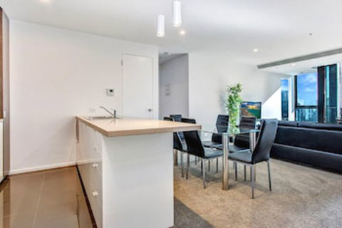 MJ Shortstay Southbank Grande Apartments - Tourism Noosa 4
