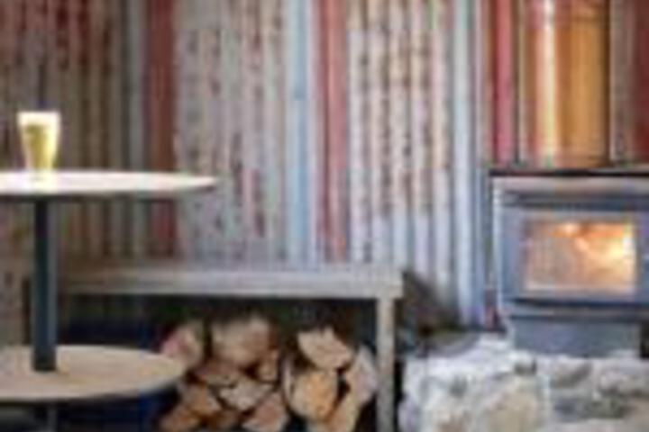 Ando NSW Tourism Noosa