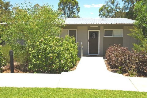 Honeybee Country Accommodation - Tourism Noosa 2