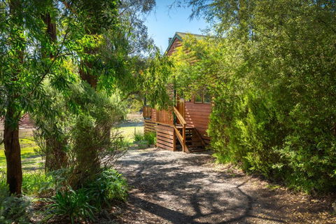 Cockatoo Cottages - Tourism Noosa 4