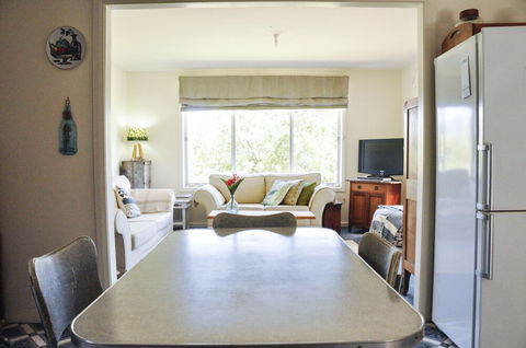 FALMOUTH Seadrift Cottage - Tourism Noosa 1
