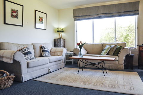 FALMOUTH Seadrift Cottage - Tourism Noosa 0