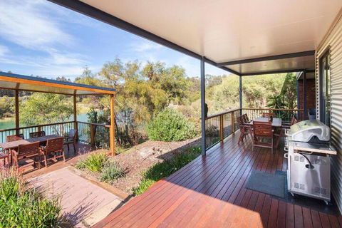Wirraway Luxury Chalet - Tourism Noosa 5