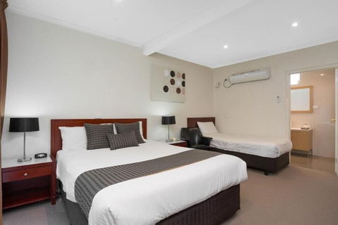 New Crossing Place Motel & Apartments - Tourism Noosa 1