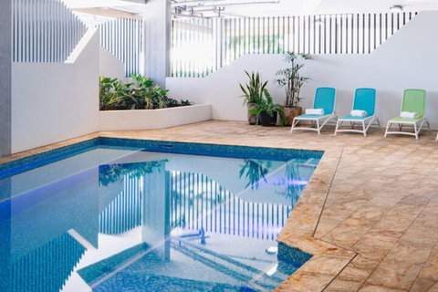 Eatons Hill Hotel - Tourism Noosa 1