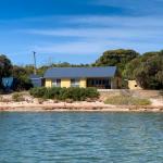 The Beach House - Tourism Noosa 0