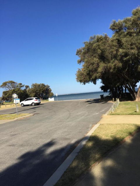 Falcon Bay 4x4 Townhouse - Tourism Noosa 5