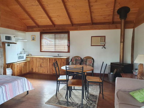 Gaddleen Grove Cottages - Tourism Noosa 1