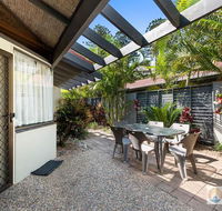 Sapphire Owl - Tourism Noosa