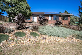 Fairhills - Beautifully Styled - Tourism Noosa 0