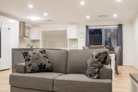 Brand New Executive Living - Tourism Noosa 1