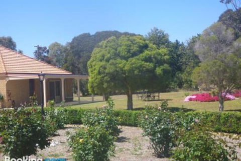 Fairways Bed & Breakfast At Jerilderie - Tourism Noosa 3