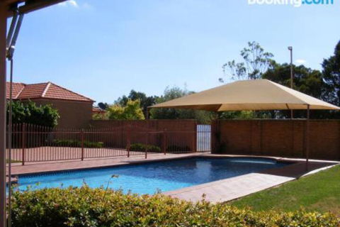 Fairways Bed & Breakfast At Jerilderie - Tourism Noosa 5