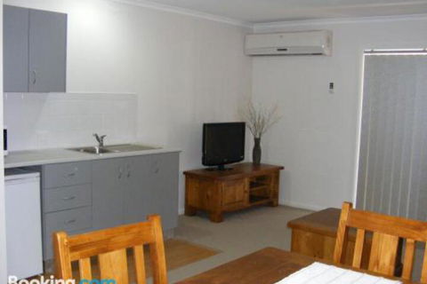 Fairways Bed & Breakfast At Jerilderie - Tourism Noosa 6